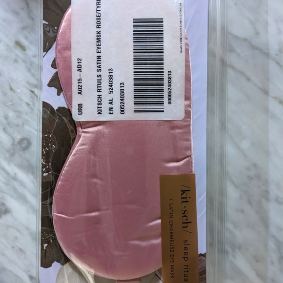 NWT Set of 6 Kitsch Satin Eye Masks - perfect for gift bags! - Picture 6 of 7